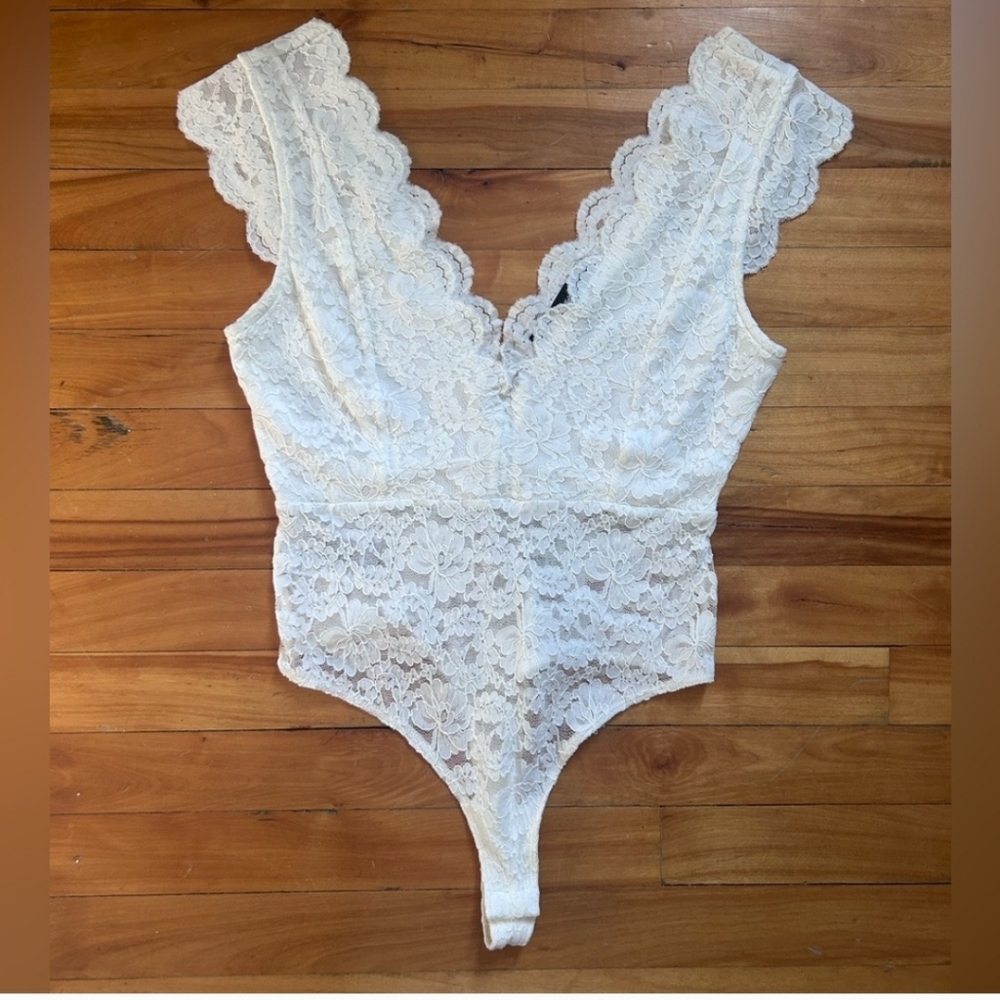 BCBGMaxAzria Ivory Lace Detail
